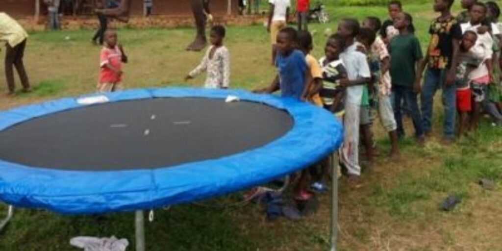 Sportunterricht in Ghana